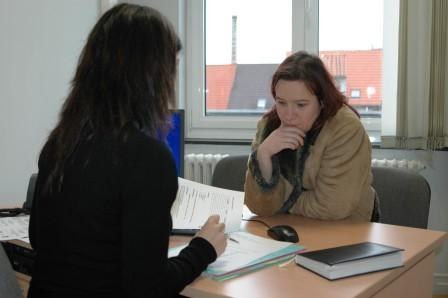 Afspraak met maatschappelijk werker - Foto: Gemeente Molenbeek - E. Francq 